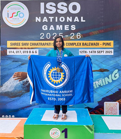 Shruti Swamy awarded at the National Swimming Championships 2025